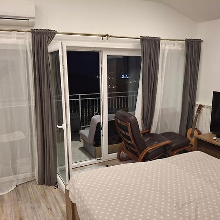 Apartma Med Oljkami - Порторож Экстерьер фото
