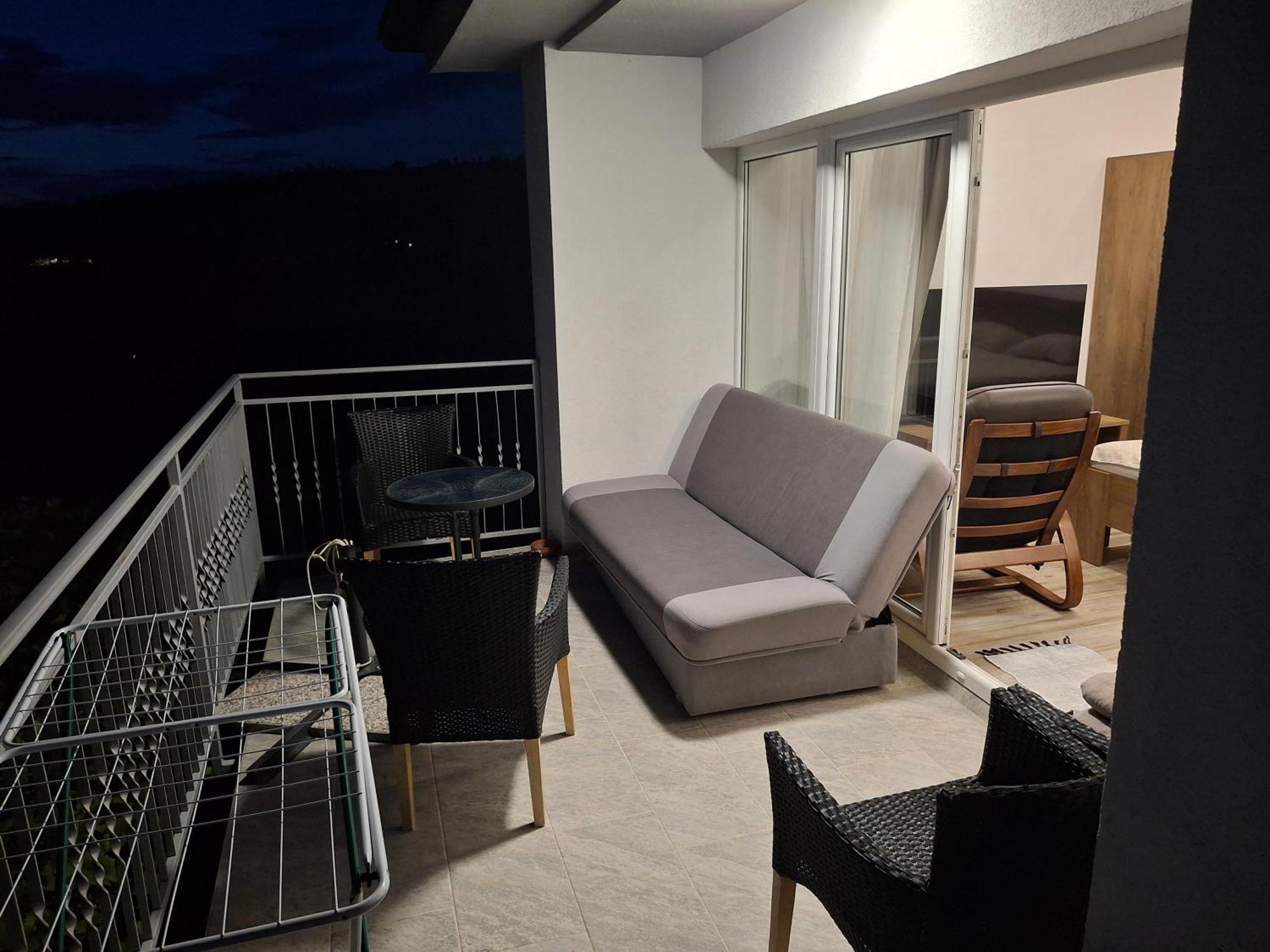 Apartma Med Oljkami - Порторож Экстерьер фото