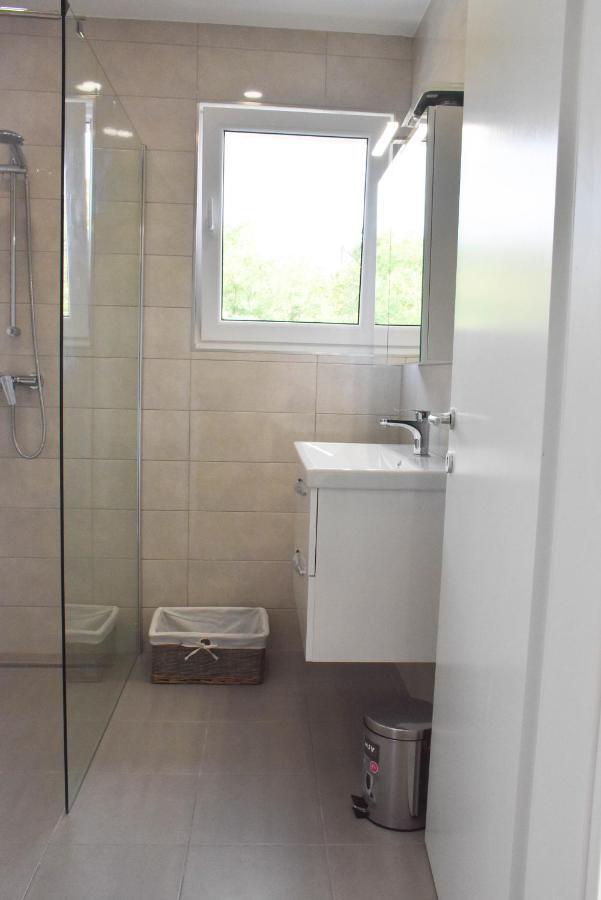 Apartma Med Oljkami - Порторож Экстерьер фото