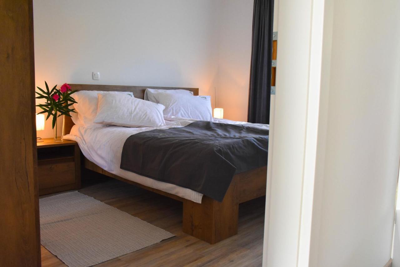 Apartma Med Oljkami - Порторож Экстерьер фото